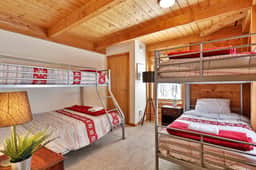The Cabin at Killington: Left Unit - Image 5