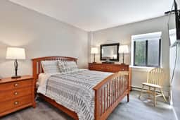 Modern 3BR/2BA Mountain Green Condo w/ Pool, Hot Tub, Gym, Bus. Ski Rental Deals! 1C5 - Image 4