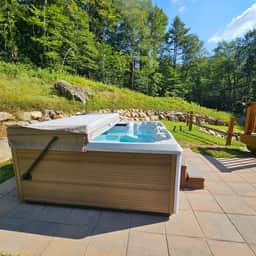 Peak Hill Home - Image 5