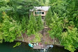 Lakeside Lodge at Fern Lake: 3BR/1BA Waterfront w/ Dock - Image 5