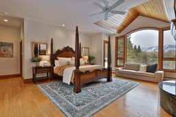 The Mountainside House - Image 5
