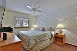 Woods Resort and Spa: Cozy 2-Bedroom Condo in Killington, VT with Ski, Tennis, and Pool Access - Image 4