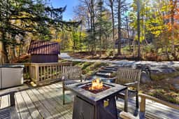 The Pinecone Retreat - Image 2