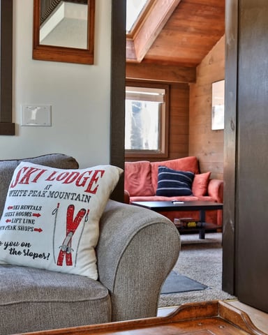 Whiffletree condo with ski art on the wall