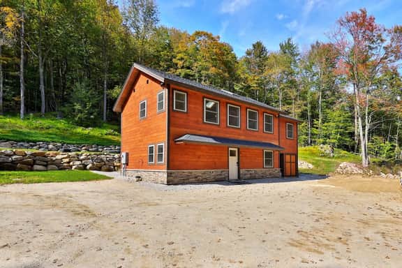 Peak Hill Home - Image 3