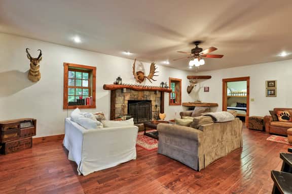 Bear Foot Lodge - Image 5