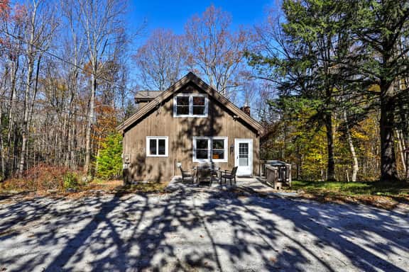 The Pinecone Retreat - Image 4