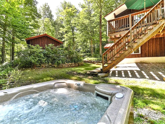 Hot tub on the deck at The Shack, Killington seasonal rental.